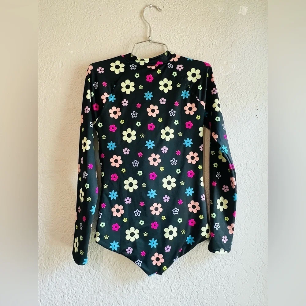 BEACH RIOT GIRLS' CHARLIE RASHGUARD size 11/12 NNT